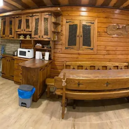 Ferienhaus Near Waterfall Skole