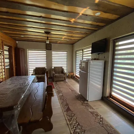 Дом отдыха Near Waterfall *