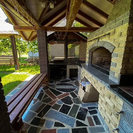 Near Waterfall Nyaraló Szkole